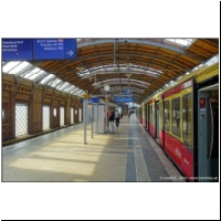 S-Bahn Hackescher Markt 2016-09-22 03.jpg